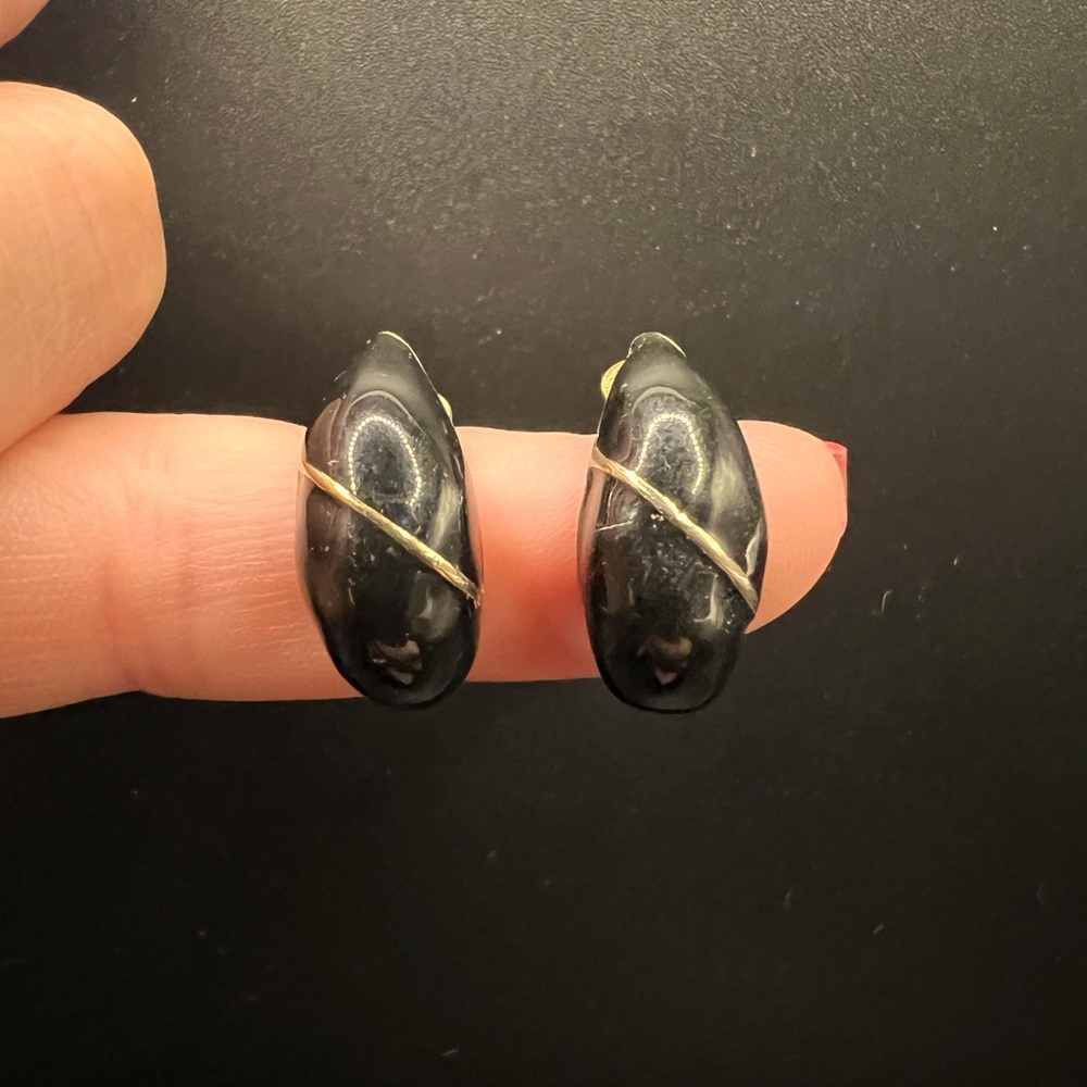 Vintage Black Gold Tone Enamel Earrings